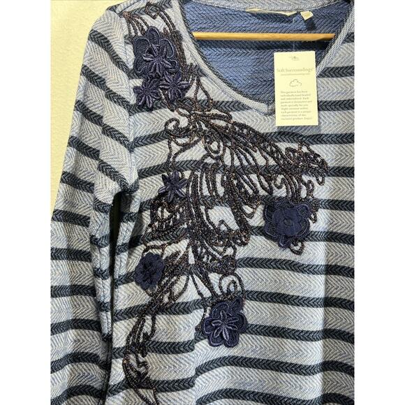 Soft Surroundings Blue Wildflower Embroidered Blue Tunic Long Sleeve Large NWT - Picture 2 of 7